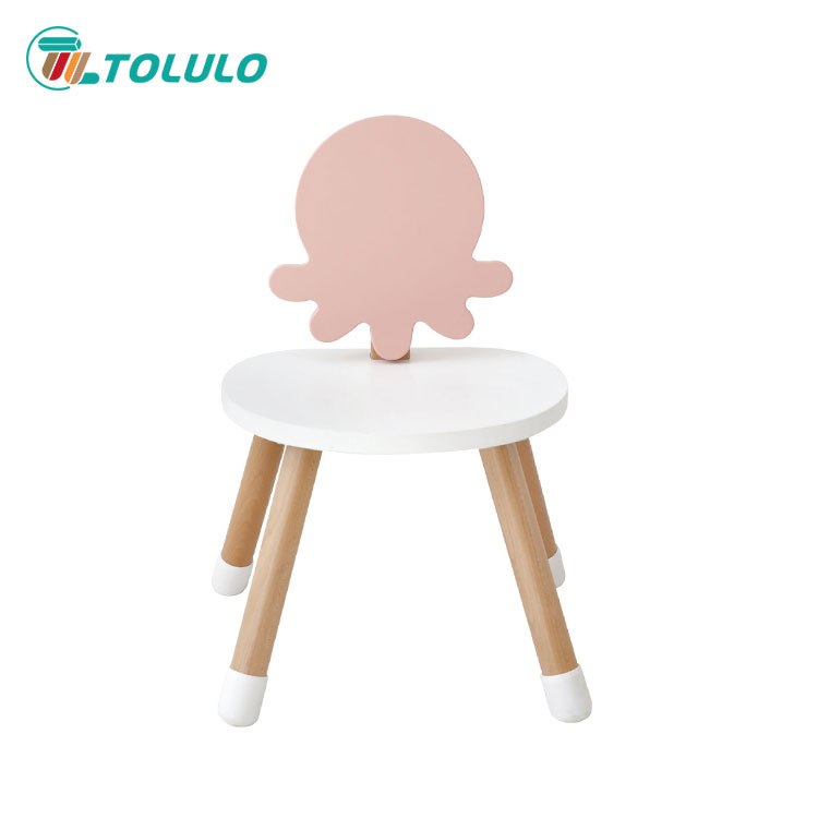 Đảm bảo an toàn cho trẻ em với bộ ăn uống Rattan